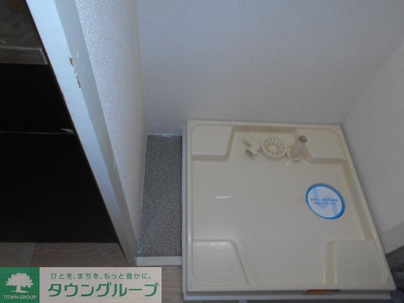 物件内観写真10　(洗濯機置場)