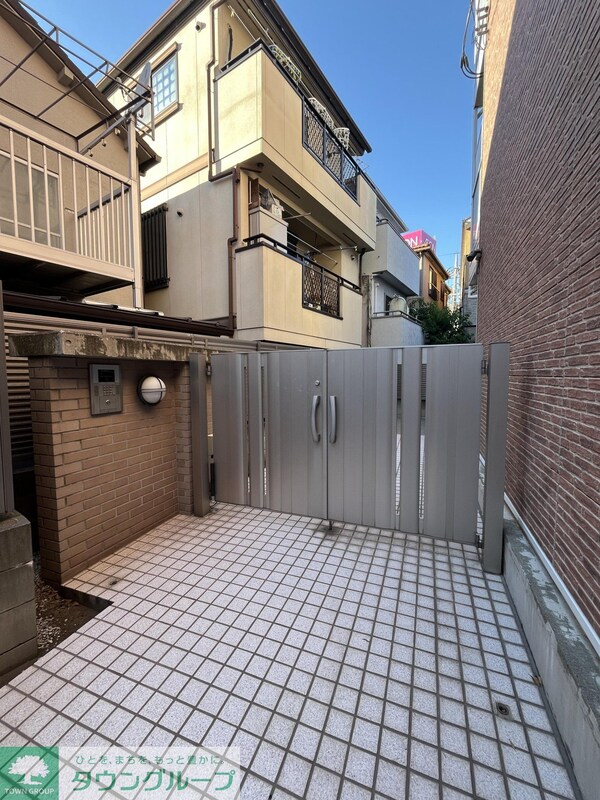 エントランス(バルコニー)