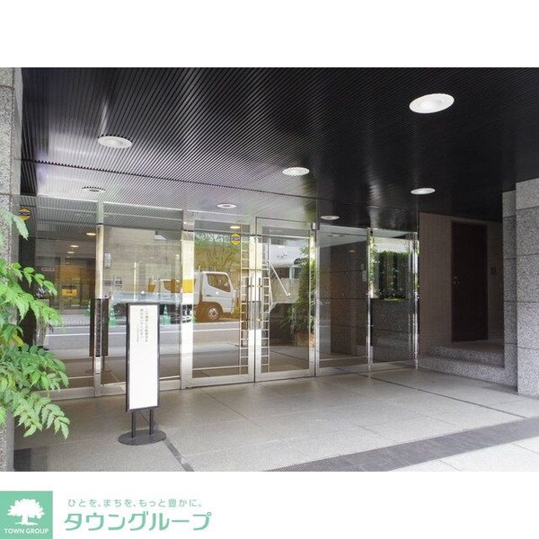 エントランス(部屋探しは株式会社　タウンハウジング　までお気軽にお問合せ…)