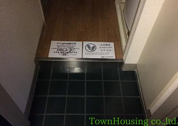 玄関(玄関)