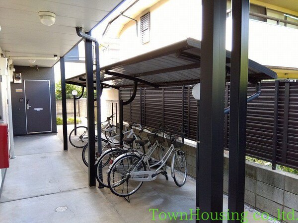 駐車場(駐輪場　自転車＆原付のみ駐輪可)