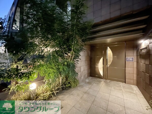エントランス(部屋探しは株式会社　タウンハウジング　までお気軽にお問合せ…)