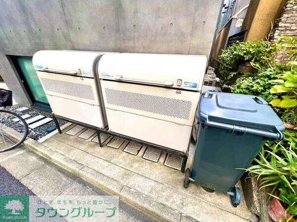 共有部分(敷地内ゴミ置き場)