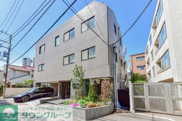 外観(閑静な住宅街の低層マンション)