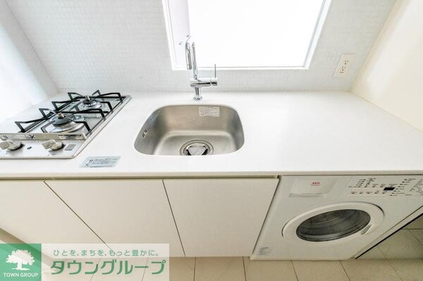 キッチン(★不動前の人気デザイナーズマンション★ペット飼育可★タウン…)