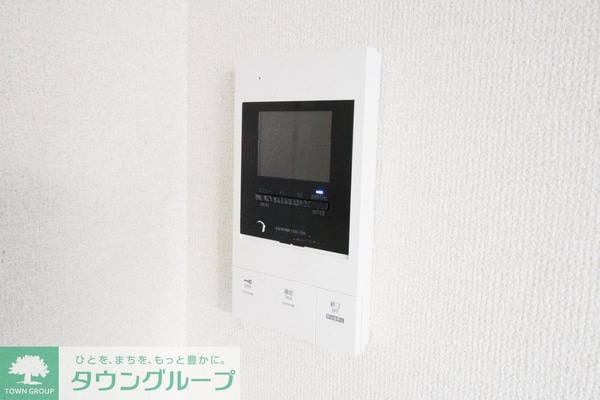 セキュリティ(高台に建っているので明るめなお部屋です♪)