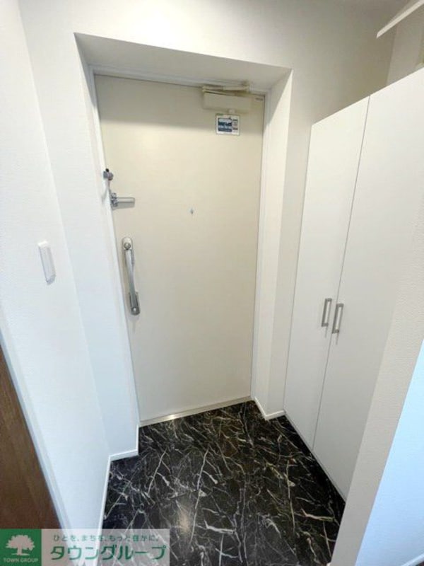 玄関(※別部屋参考写真)