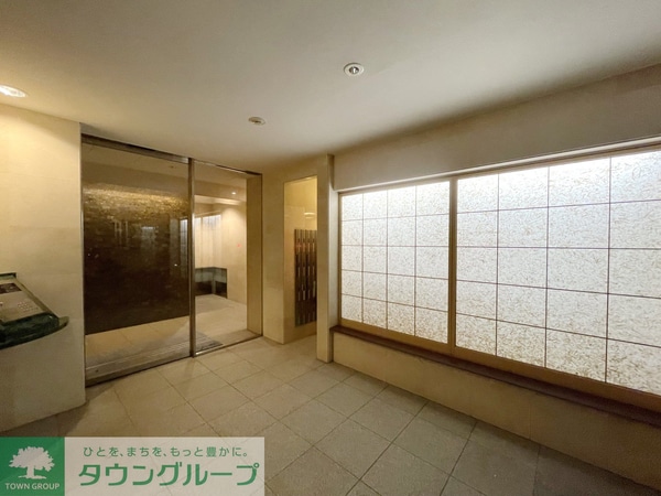 ロビー(部屋探しは株式会社　タウンハウジング　までお気軽にお問合せ…)
