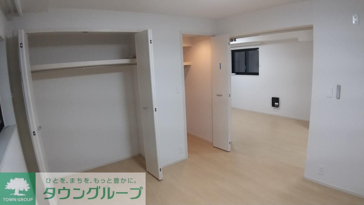 物件内観写真3　(収納)