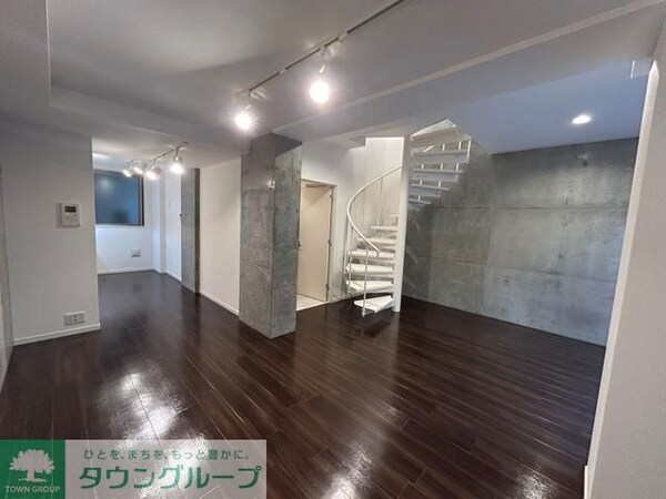 リビング・居室(【初期費用分割・クレカ対応】一都三県のお部屋探しは2025…)