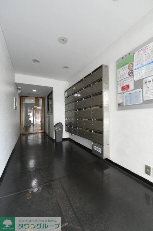 ロビー(部屋探しは株式会社　タウンハウジング　までお気軽にお問合せ…)