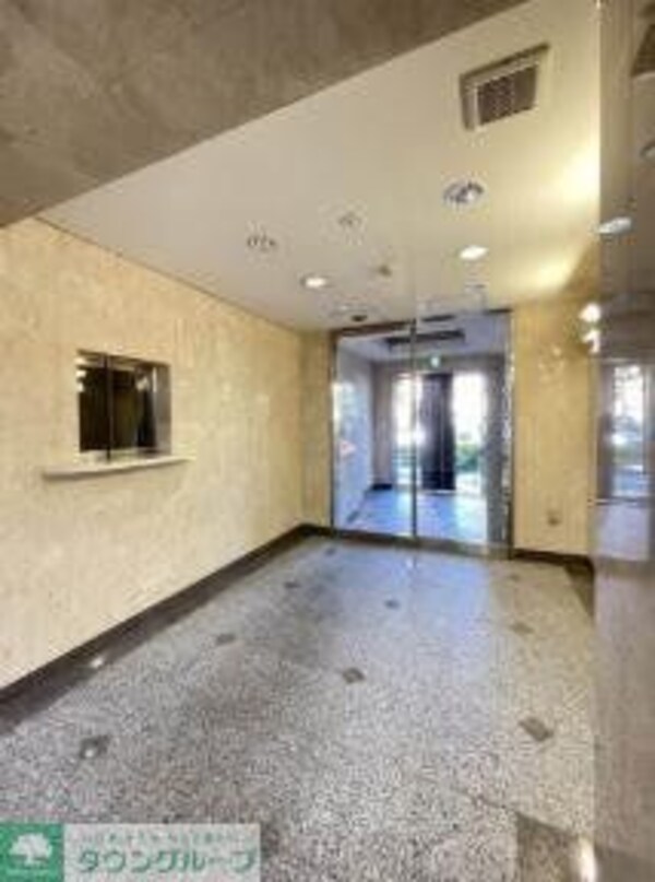 ロビー(部屋探しは株式会社　タウンハウジング　までお気軽にお問合せ…)