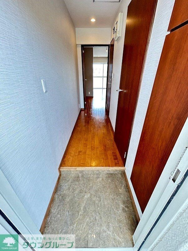 玄関(お部屋探しは株式会社　タウンハウジング　までお気軽にお問合…)