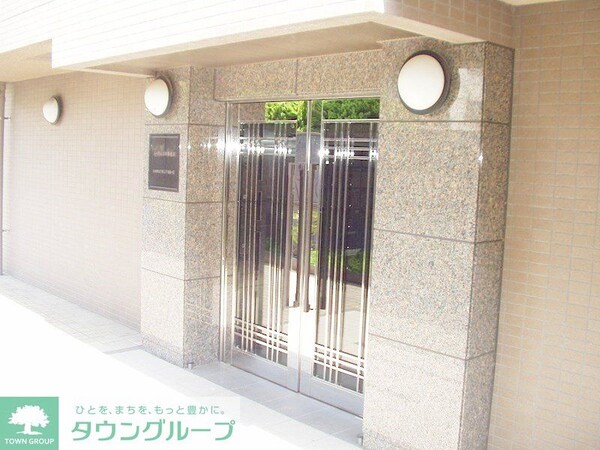エントランス(部屋探しは株式会社　タウンハウジング　までお気軽にお問合せ…)