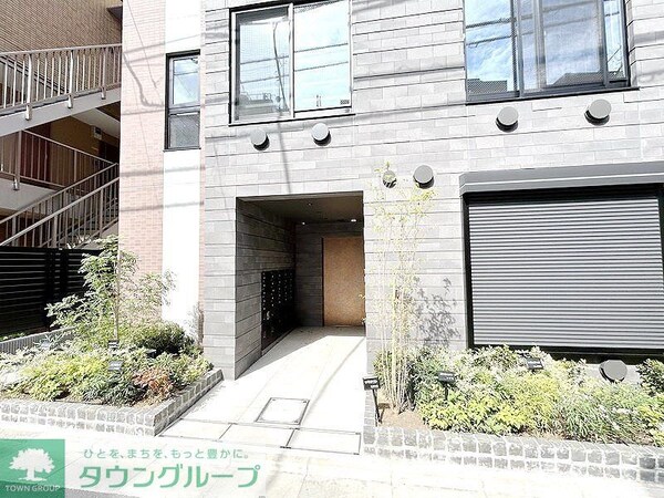 エントランス(部屋探しは株式会社　タウンハウジング　までお気軽にお問合せ…)