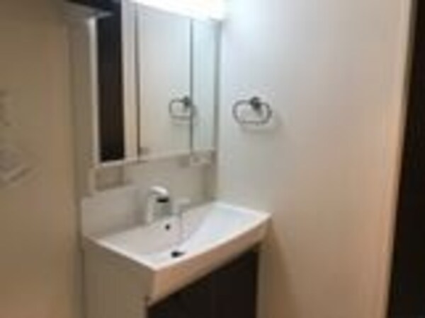 洗面(反転参考写真)