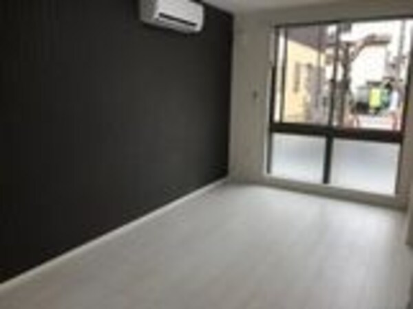 寝室(反転参考写真)