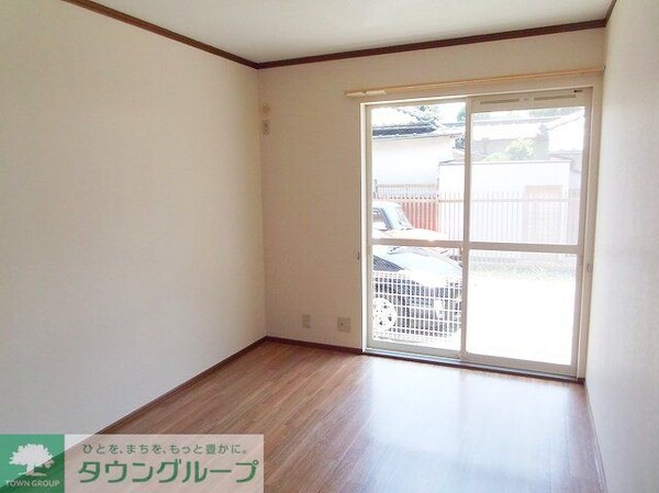 リビング・居室(※別部屋参考写真)
