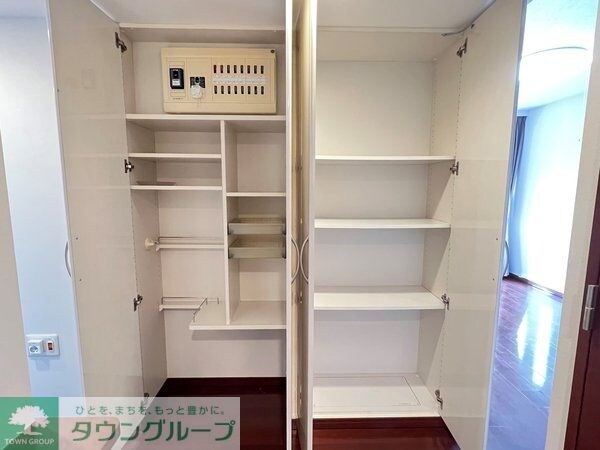 その他室内・内装(廊下物入)