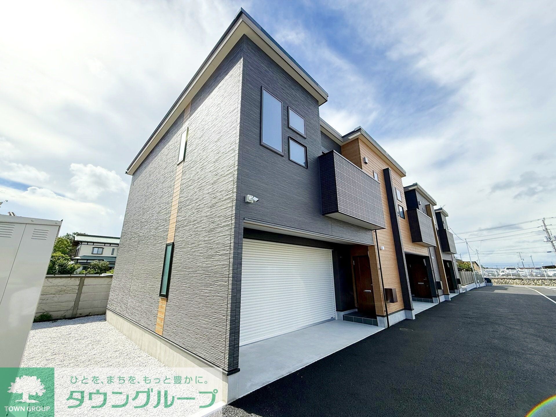 物件外観写真1　(共有部分)