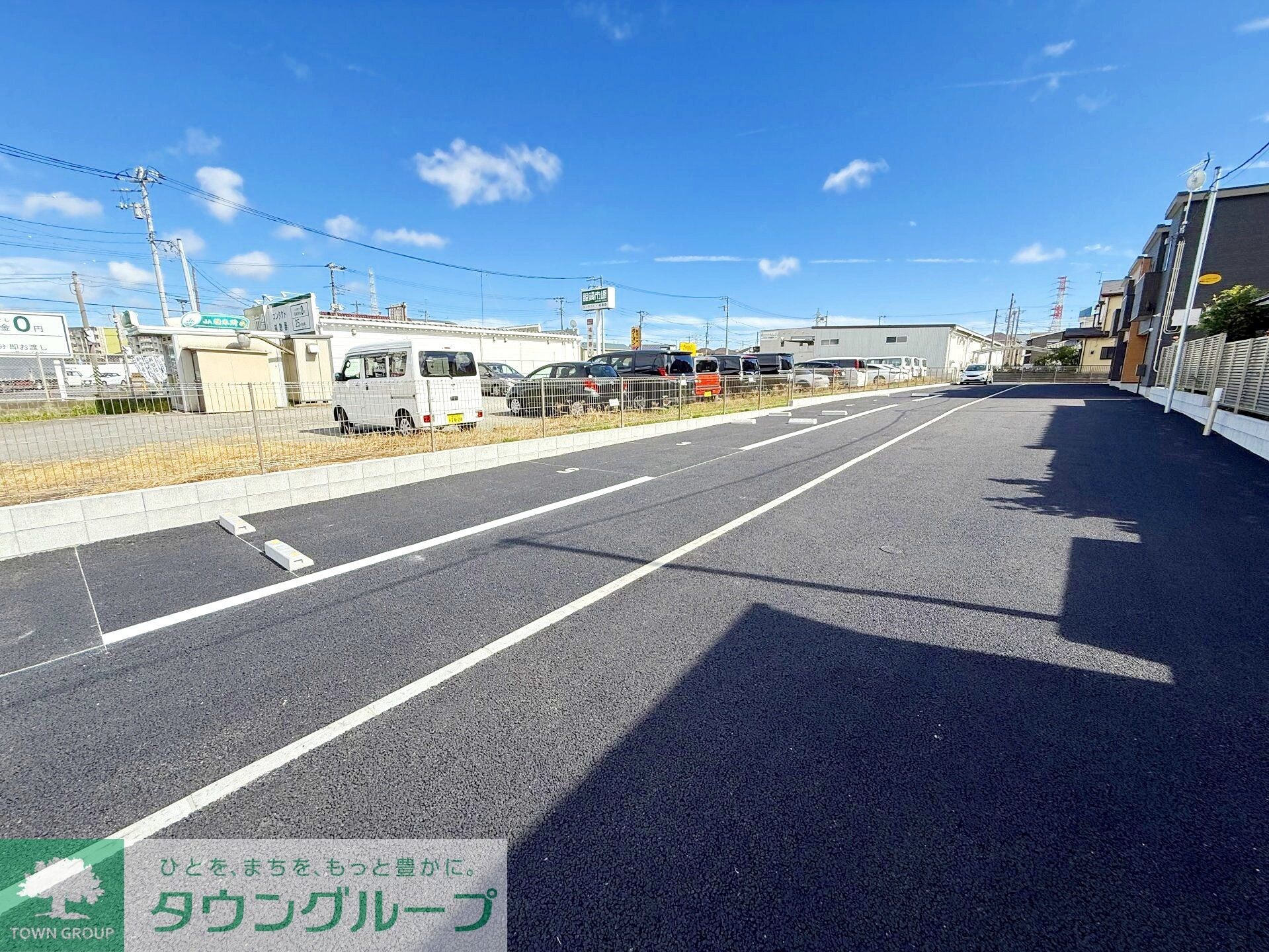 物件内観写真12　(駐車場)