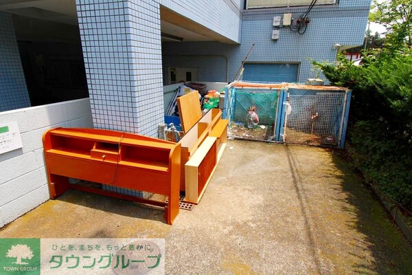 共有部分(ゴミ置き場)