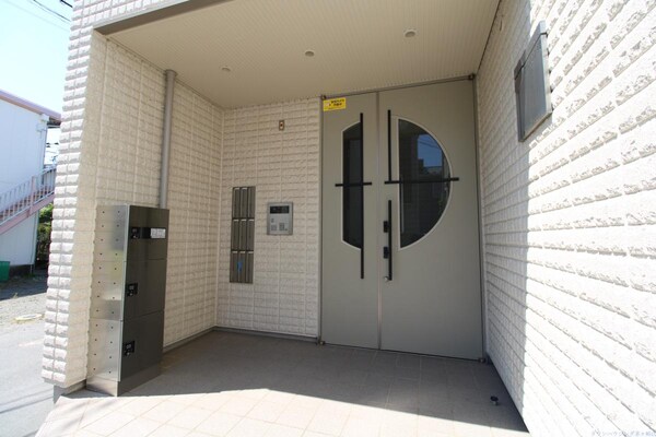 エントランス(★茅ヶ崎駅徒歩8分★)