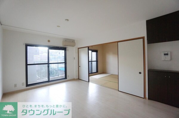 リビング・居室(※別部屋参考写真です)