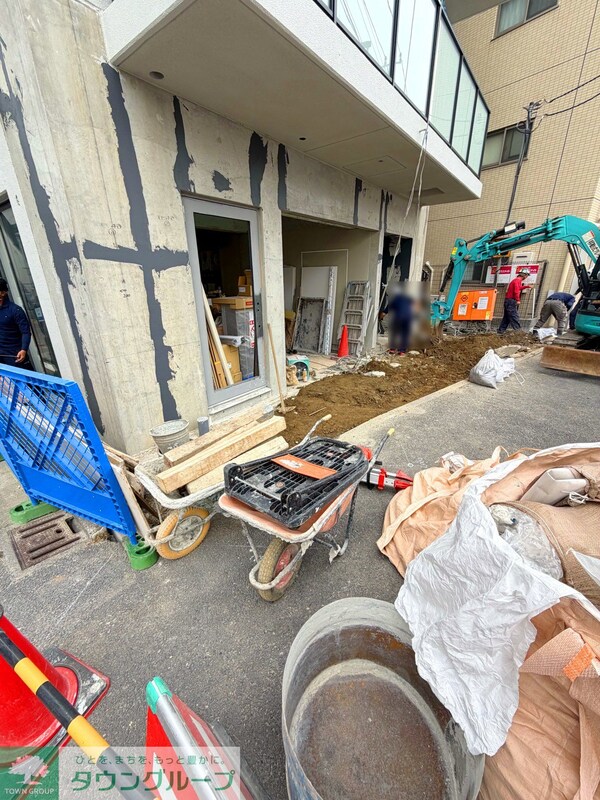 エントランス(駐車場)