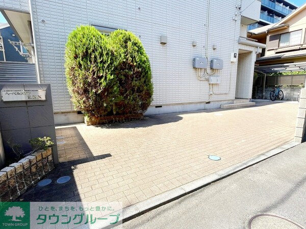 エントランス(庭)