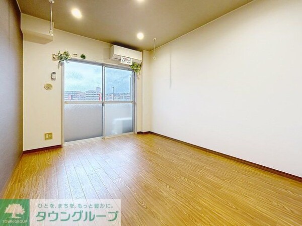 リビング・居室(別号室参考写真)