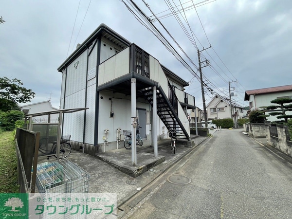 エントランス(★お問い合わせはタウンハウジング聖蹟桜ヶ丘店まで★)