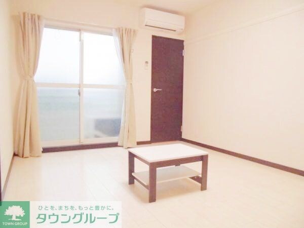 リビング・居室(★お部屋探しは株式会社タウンハウジング東京まで★)