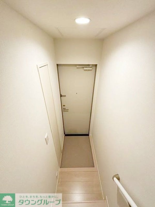 玄関(★お部屋探しはタウンハウジング高幡不動店まで★)