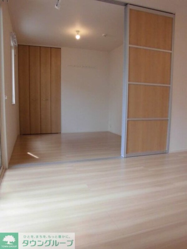 寝室(★お部屋探しは株式会社タウンハウジング東京まで★)