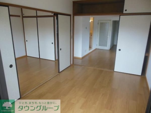 寝室(★お部屋探しは株式会社タウンハウジング東京まで★)