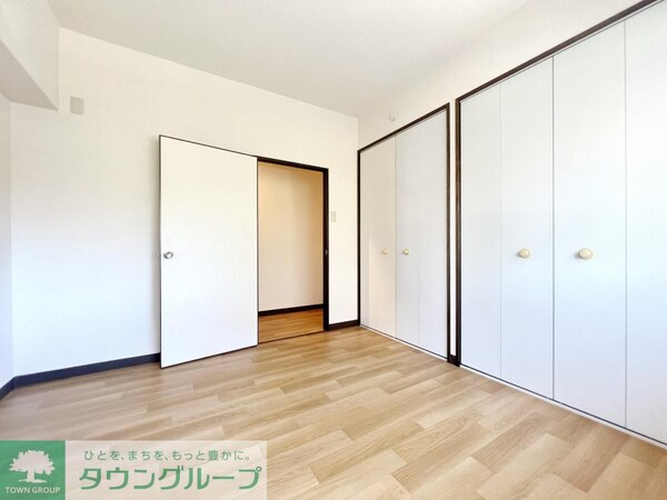 寝室(※別部屋参考写真です)
