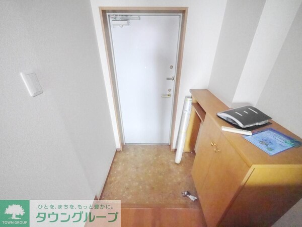 玄関(※別部屋参考写真です)