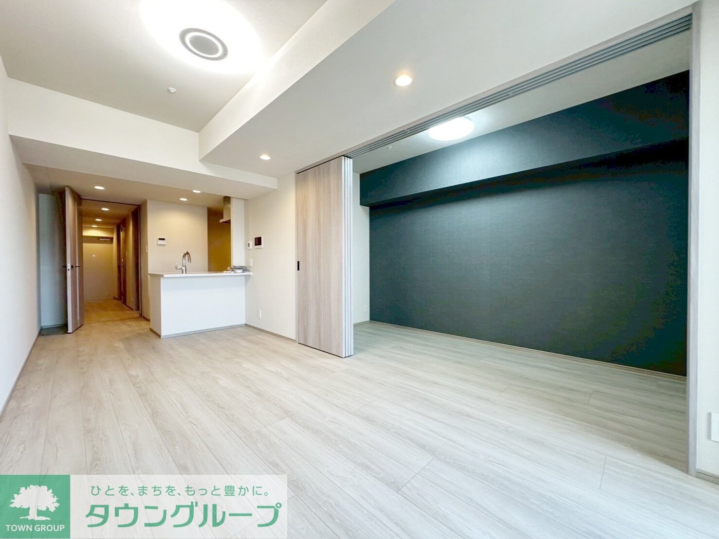 物件内観写真2　(エントランス)