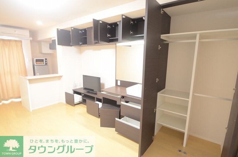 物件内観写真10　(収納多数あります)