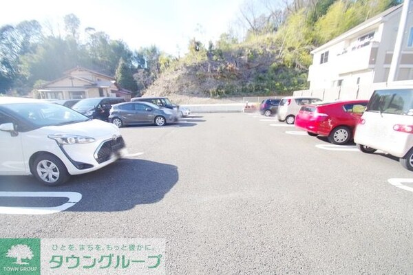 駐車場(★お部屋探しはタウンハウジング稲田堤店まで★)