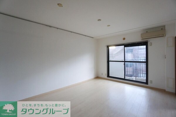 リビング・居室(※別部屋参考写真です)