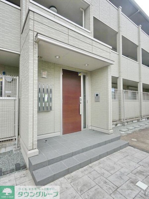 エントランス(★お部屋探しはタウンハウジング稲田堤店まで★)