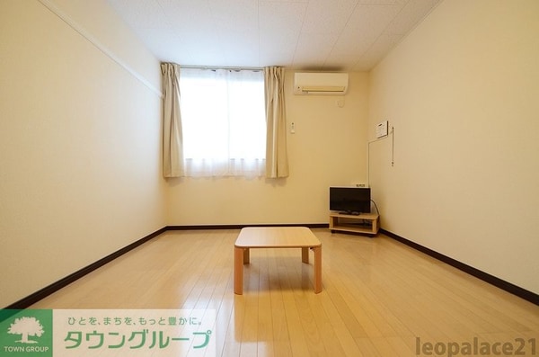リビング・居室(設備・仕様は号室により異なる為、現況を優先致します。)