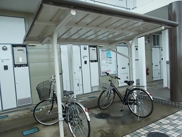 駐車場(駐輪場)