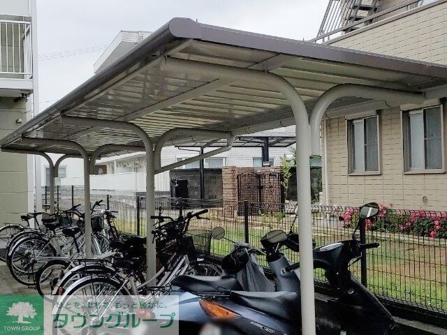 物件内観写真8　(駐輪場)