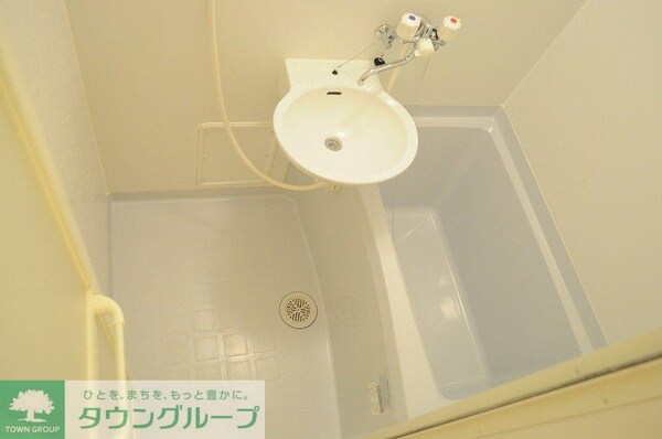 バス／シャワールーム等(同タイプ部屋の写真となり設備等は現況と異なる場合があります)