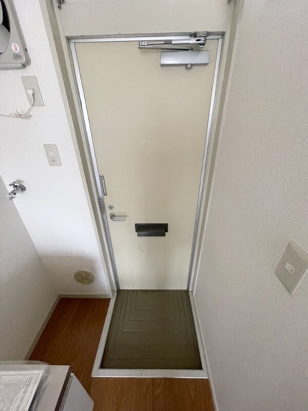 玄関(★見学希望等はタウンハウジング中央林間店までお気軽に♪★)