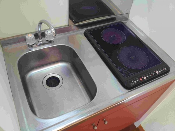 キッチン(同タイプ部屋の写真となり設備等は現況と異なる場合があります。)