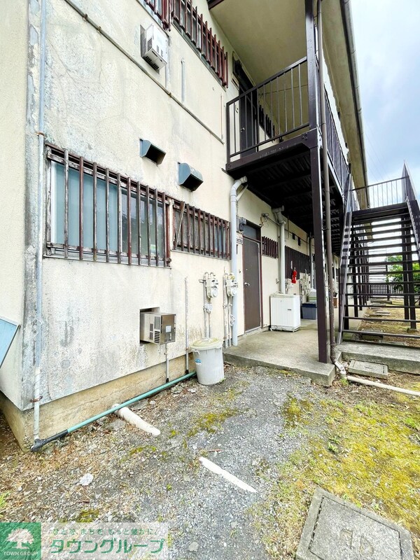 エントランス(駐車場)
